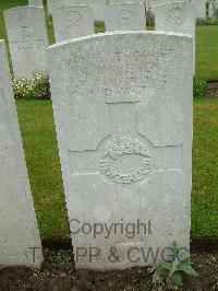 Etaples Military Cemetery - Kaveney, Nicholas