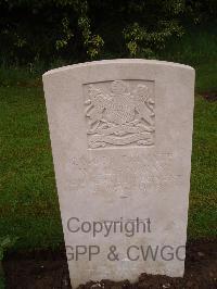 Etaples Military Cemetery - Kay, William