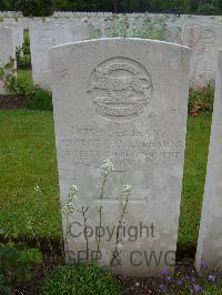 Etaples Military Cemetery - Kearns, George David