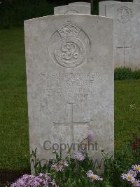 Etaples Military Cemetery - Keeble, Henry David