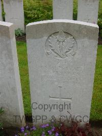 Etaples Military Cemetery - Keenahan, J
