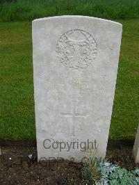 Etaples Military Cemetery - Keith, J
