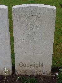 Etaples Military Cemetery - Kelly, F