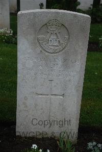 Etaples Military Cemetery - Kelly, Roland