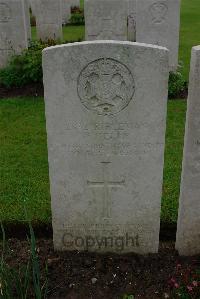 Etaples Military Cemetery - Kelly, W