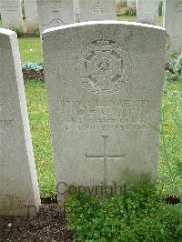 Etaples Military Cemetery - Kelly, William Francis