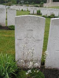 Etaples Military Cemetery - Kemp, E