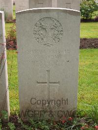 Etaples Military Cemetery - Kemp, William Green