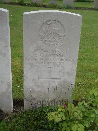 Etaples Military Cemetery - Kendall, Reginald George