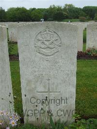 Etaples Military Cemetery - Kennings, A