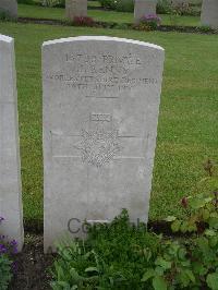 Etaples Military Cemetery - Kenny, J