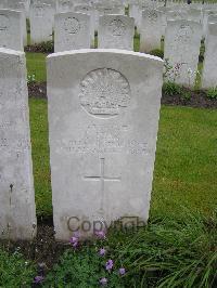 Etaples Military Cemetery - Kerr, Charles