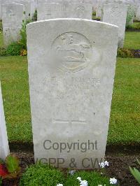 Etaples Military Cemetery - Kewley, John Henry