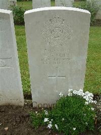 Etaples Military Cemetery - Kinchin, W
