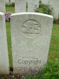 Etaples Military Cemetery - Kirby, R