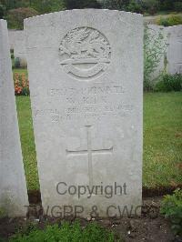 Etaples Military Cemetery - Kirk, William