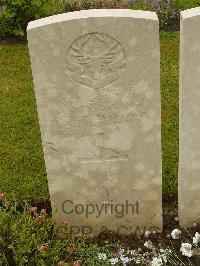 Etaples Military Cemetery - Kirkland, J M