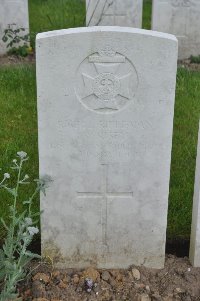 Etaples Military Cemetery - Kisby, W