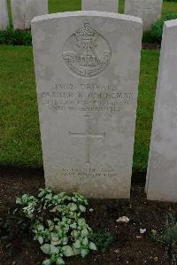 Etaples Military Cemetery - Kitchingman, Parker