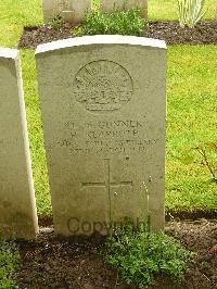 Etaples Military Cemetery - Klaproth, Henry