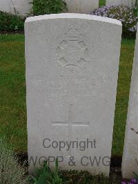 Etaples Military Cemetery - Knight, Albert Edward
