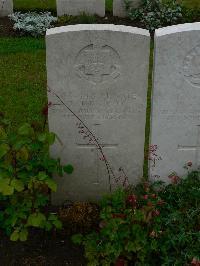 Etaples Military Cemetery - Knight, Thomas James