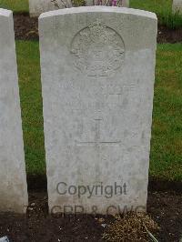 Etaples Military Cemetery - Knott, J
