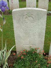 Etaples Military Cemetery - Knowles, John