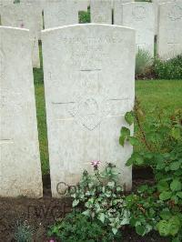 Etaples Military Cemetery - Knox, A