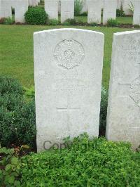Etaples Military Cemetery - Knuth, Charles Frederick