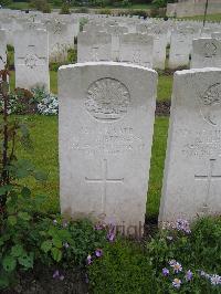 Etaples Military Cemetery - Kurtzmann, Richard Victor