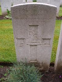 Etaples Military Cemetery - Ladley, J