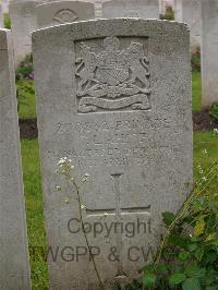 Etaples Military Cemetery - Lahiff, T