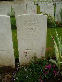 Etaples Military Cemetery - Laley, A