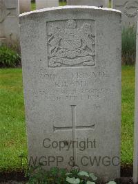 Etaples Military Cemetery - Lamb, R