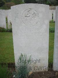 Etaples Military Cemetery - Landamore, C