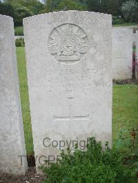 Etaples Military Cemetery - Landy, George Henry