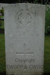 Etaples Military Cemetery - Lane, Frederic William