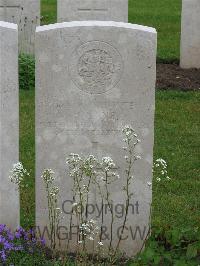 Etaples Military Cemetery - Lane, H