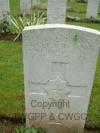 Etaples Military Cemetery - Lane, Jocelyn Henry Cambridge
