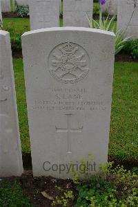 Etaples Military Cemetery - Lane, S