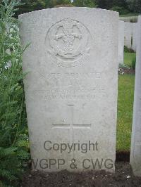 Etaples Military Cemetery - Lane, T