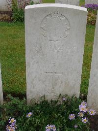 Etaples Military Cemetery - Lang, John Robert