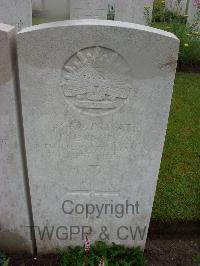 Etaples Military Cemetery - Langdon, John