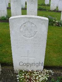 Etaples Military Cemetery - Langham, H W T