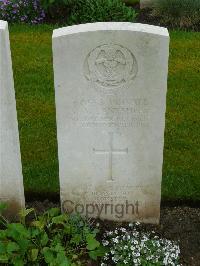 Etaples Military Cemetery - Lankshear, William Murray