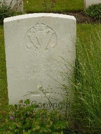 Etaples Military Cemetery - Lash, Augustus Oliver
