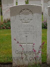 Etaples Military Cemetery - Latta, Robert Gibson