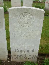 Etaples Military Cemetery - Lawer, Maurice John