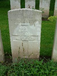 Etaples Military Cemetery - Leavold, Maurice